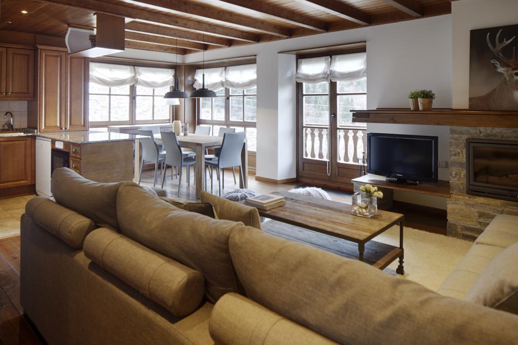 Val De Ruda Luxe 1 By Feelfree Rentals บาเกย์รา-เบเรต ภายนอก รูปภาพ